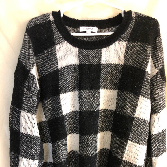 Women’s Oversized Pullover (Polyester/Wool blend) - Picture 3 of 7